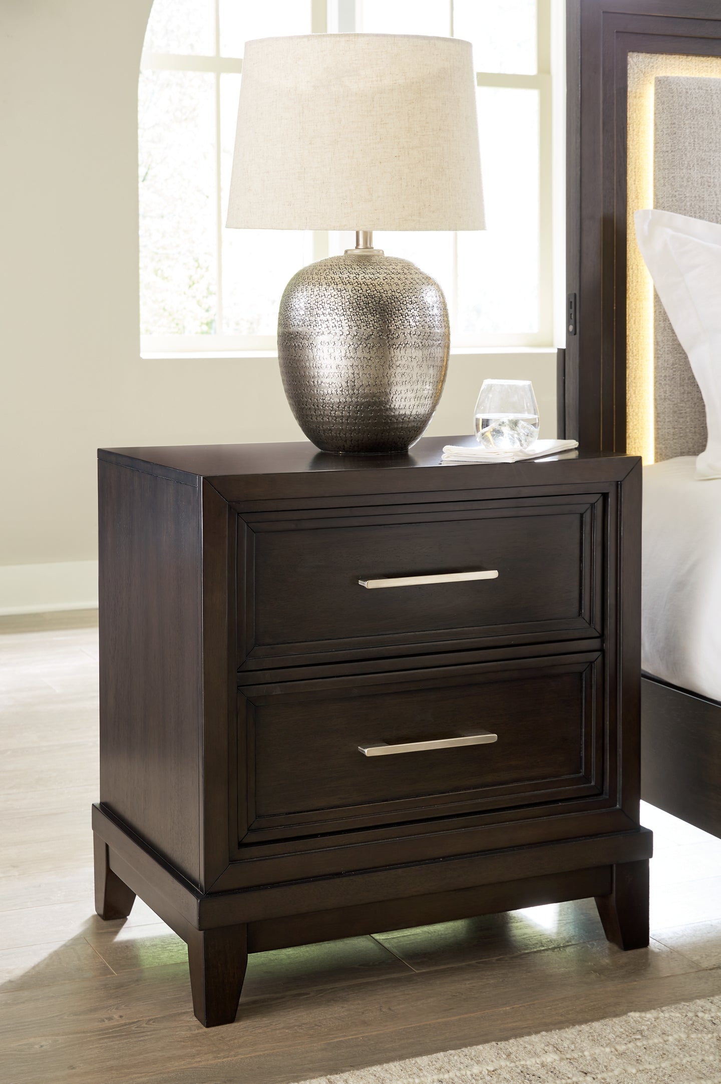 Neymorton California King Upholstered Panel Bed with Mirrored Dresser, Chest and Nightstand