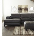 Nokomis 2pc Sectional with Chaise